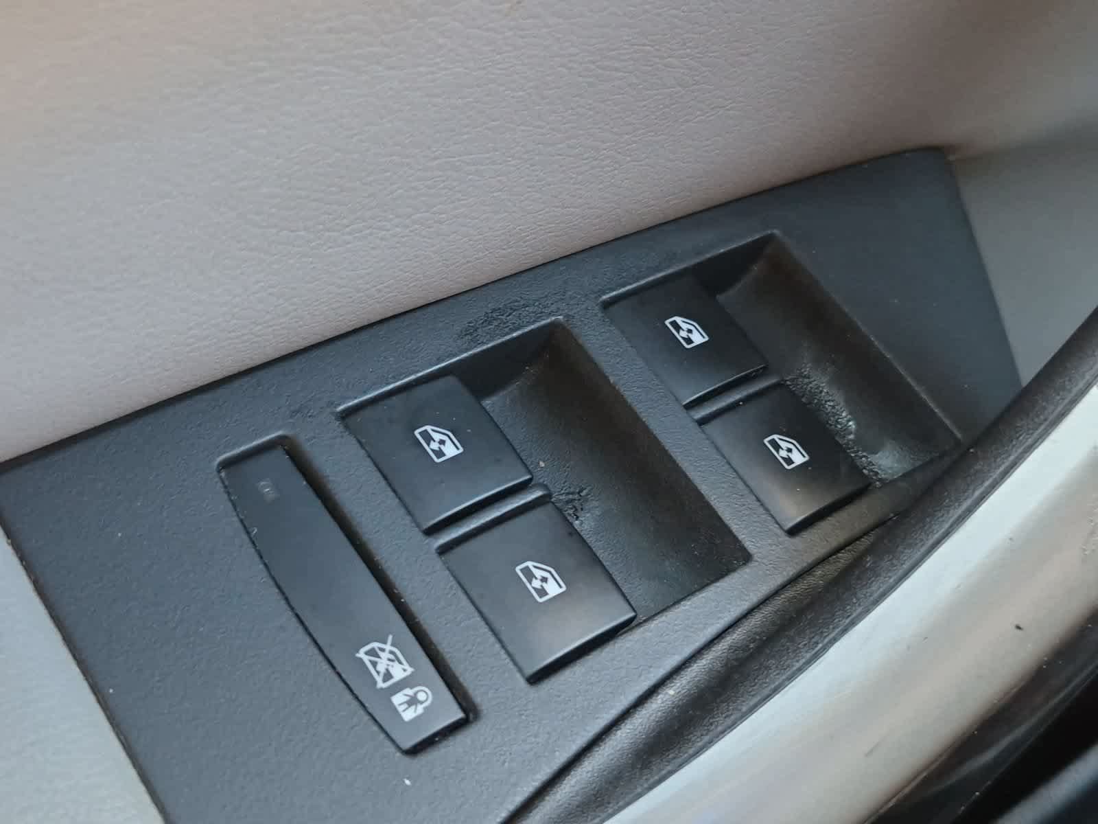 Used 2013 Buick Verano FWD image 30