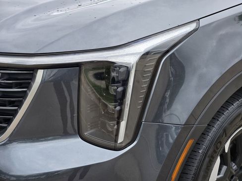 Certified 2025 Kia Sorento S w/ Panoramic Sunroof Package FWD image 15