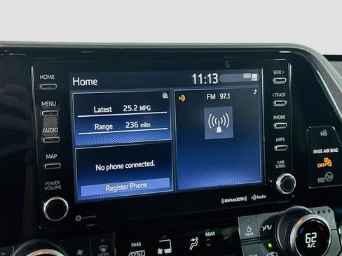 Used 2020 Toyota Highlander XLE FWD image 21