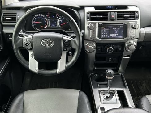 Used 2016 Toyota 4Runner SR5 Premium image 13