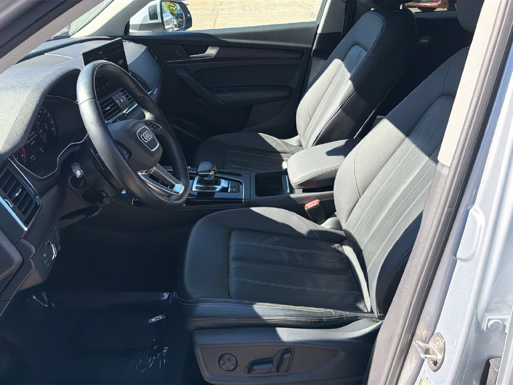 Used 2021 Audi Q5 2.0T Premium Plus w/ Premium Plus Package AWD/4WD image 9