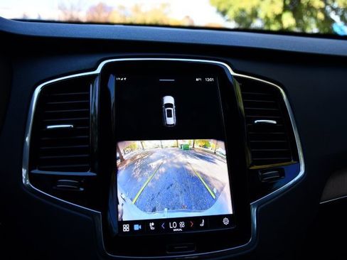 Used 2024 Volvo XC90 B6 Plus w/ Protection Package Premier image 13