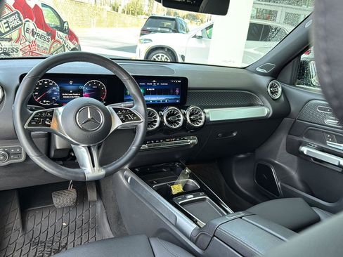 Used 2024 Mercedes-Benz GLB 250 GLB 250 image 16