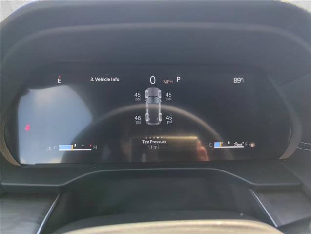 Used 2025 Jeep Grand Cherokee Limited w/ Luxury Tech Group II RWD image 11