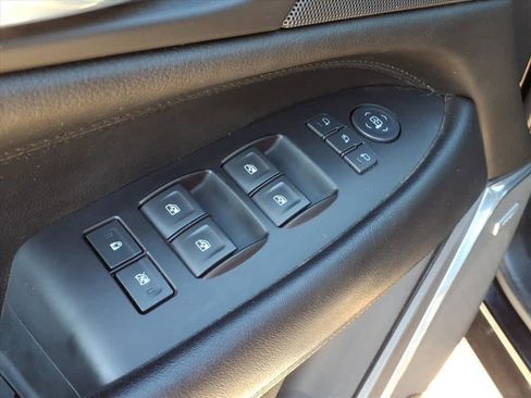 Used 2016 Cadillac Escalade Premium image 11