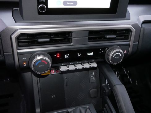 Certified 2025 Toyota 4Runner TRD Off-Road image 23