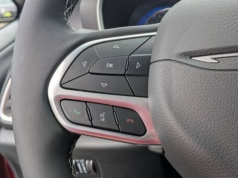 New 2027 Chrysler Pacifica Select FWD image 17
