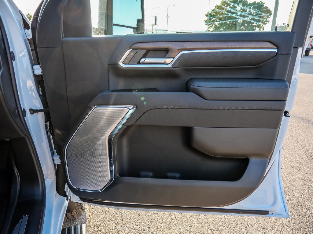New 2026 Chevrolet Silverado 2500 High Country w/ High Country Premium Package AWD/4WD image 25