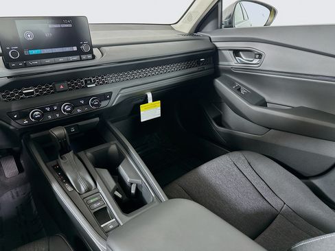 Used 2025 Honda Accord SE image 23