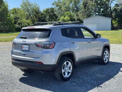 Used 2023 Jeep Compass Latitude AWD/4WD image 21