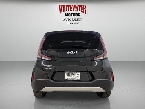 Used 2023 Kia Soul LX w/ Option Group 015 FWD image 3
