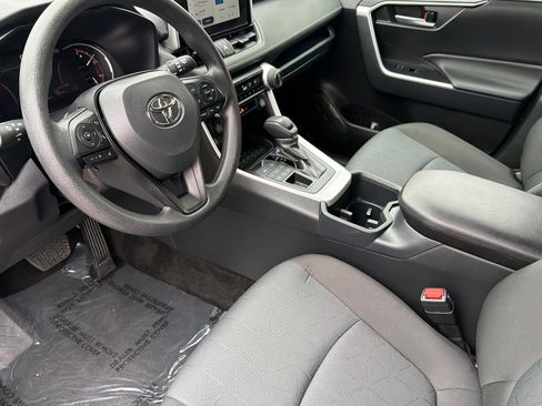 Certified 2025 Toyota RAV4 XLE AWD/4WD image 10
