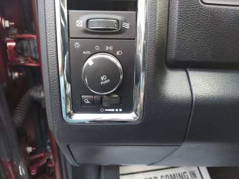 Used 2018 RAM 1500 Laramie w/ Convenience Group RWD image 28