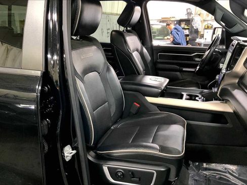 Used 2019 RAM 1500 Laramie w/ Sport Appearance Package image 8