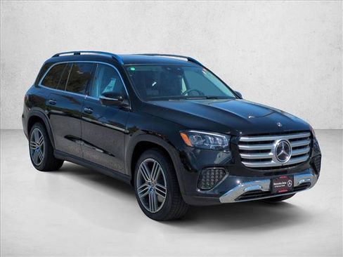 Used 2026 Mercedes-Benz GLS 450 4MATIC image 7