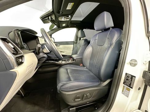 Used 2023 Kia Sorento SX Prestige AWD/4WD image 4