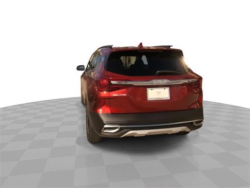 Used 2023 Kia Seltos S image 12