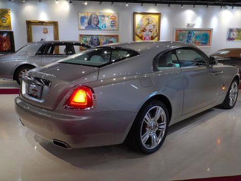 Used 2016 Rolls-Royce Wraith RWD image 7