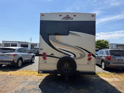 Used 2016 Mercedes-Benz Sprinter 3500 image 5