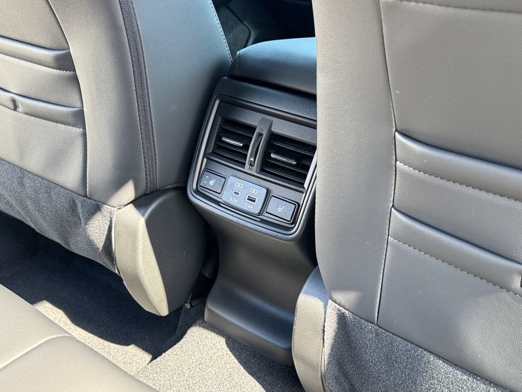 New 2026 Subaru Outback Limited AWD/4WD image 21