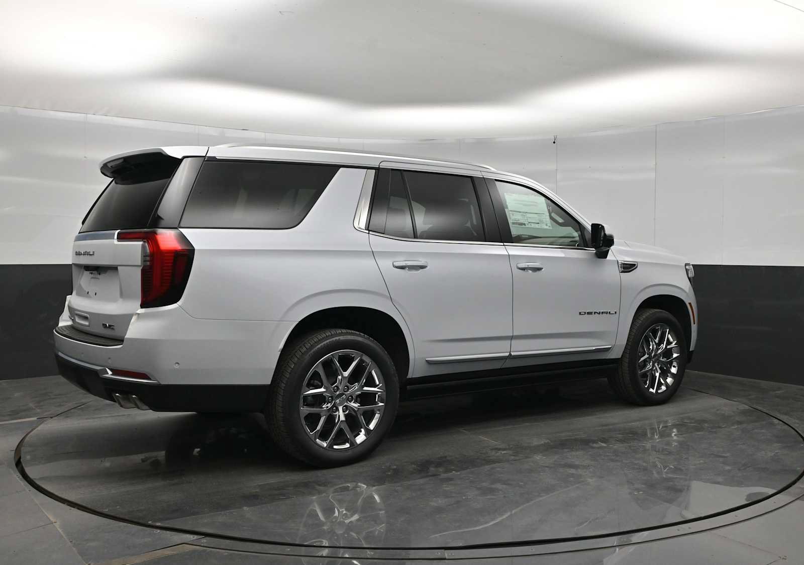New 2027 GMC Yukon Denali w/ Denali Reserve Package AWD/4WD image 7