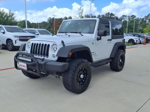 Used 2015 Jeep Wrangler Sport w/ Quick Order Package 24S AWD/4WD image 3