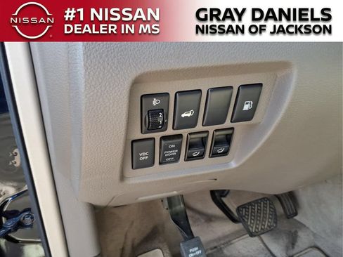 Used 2009 Nissan Murano SL w/ Technology Pkg FWD image 13