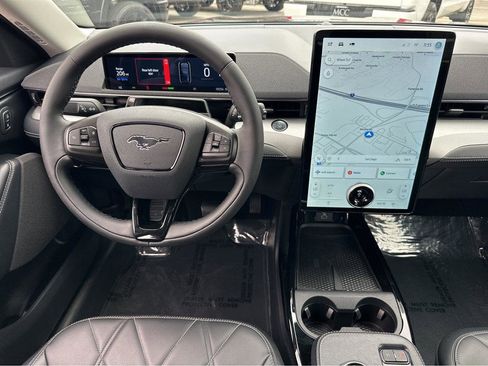 Used 2023 Ford Mustang Mach-E Select image 20