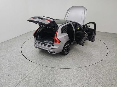 New 2026 Volvo XC60 B5 Ultra w/ Climate Package AWD/4WD image 23