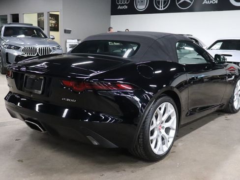 Used 2019 Jaguar F-TYPE Convertible image 9