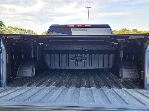Used 2021 Chevrolet Silverado 1500 LTZ w/ LTZ Premium Package AWD/4WD image 29
