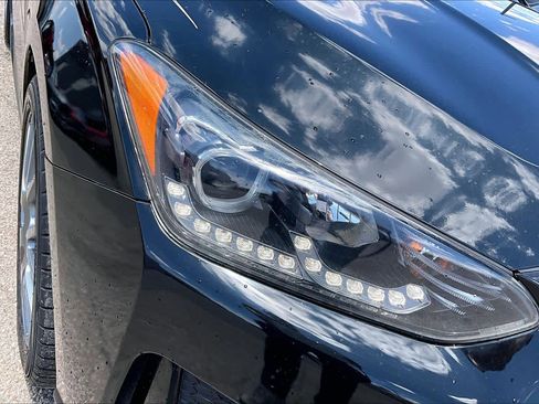 Used 2019 Hyundai Veloster Turbo FWD image 27