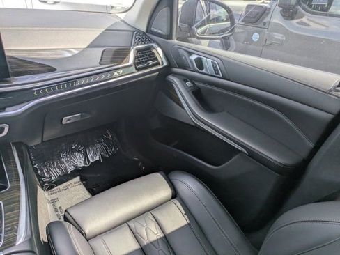 Used 2023 BMW X7 xDrive40i image 13