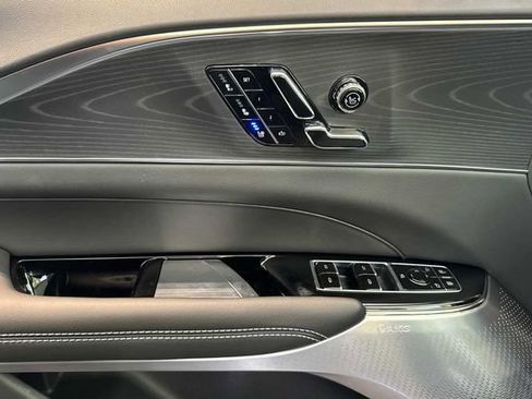 New 2026 Cadillac Lyriq V image 11