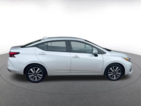 Used 2025 Nissan Versa SV FWD image 15