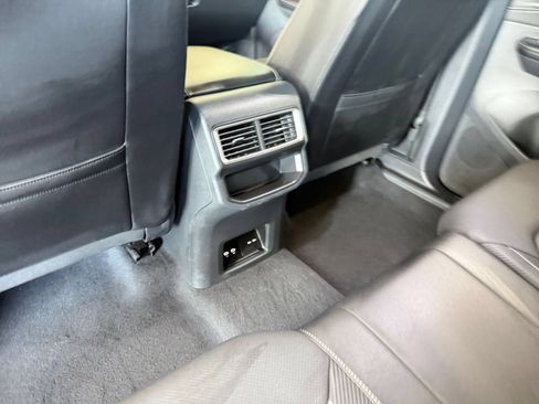 Used 2026 Volkswagen Atlas Cross Sport SE AWD/4WD image 25