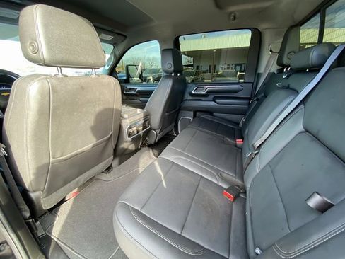 Used 2024 Chevrolet Silverado 2500 LTZ w/ LTZ Convenience Package image 14