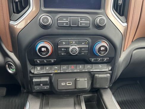 Used 2023 Chevrolet Silverado 2500 High Country w/ Z71 Off-Road Package image 15