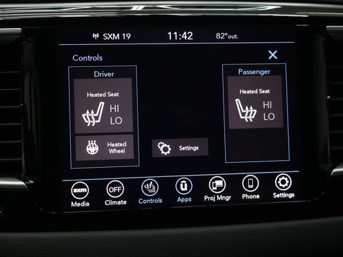 Used 2020 Chrysler Pacifica Touring-L Plus FWD image 27