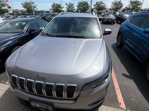 Used 2020 Jeep Cherokee Latitude w/ Cold Weather Group AWD/4WD image 2