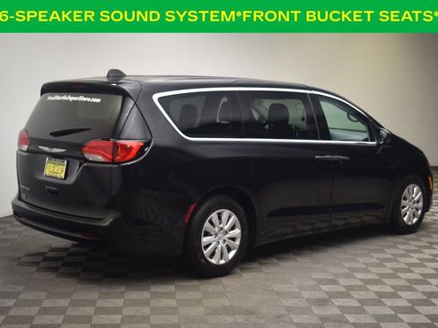 Used 2019 Chrysler Pacifica L FWD image 6