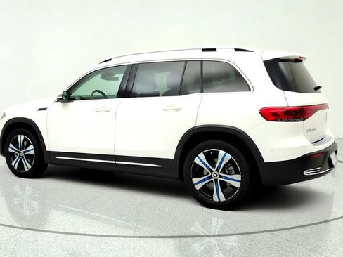 Used 2022 Mercedes-Benz EQB 300 4MATIC w/ Pinnacle Package image 7
