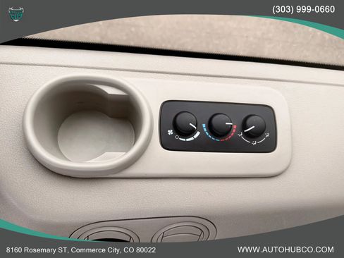 Used 2008 Jeep Commander Overland image 13