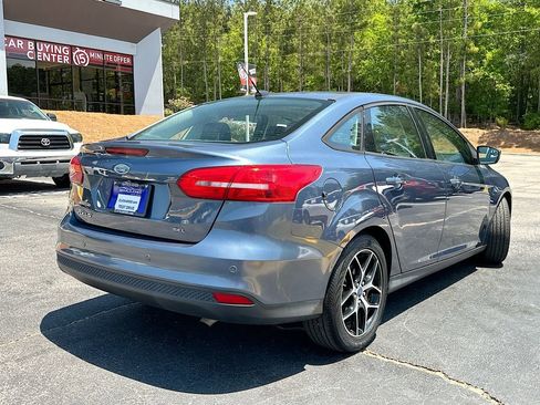 Used 2018 Ford Focus SEL FWD image 7
