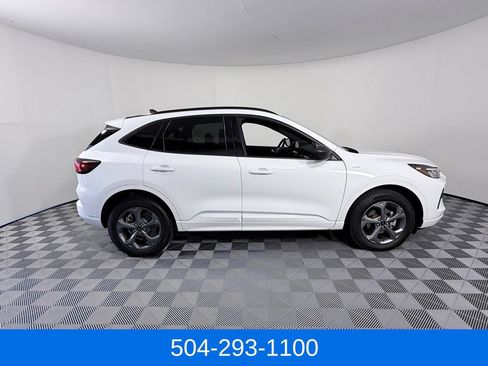 Used 2023 Ford Escape ST-Line AWD/4WD image 10