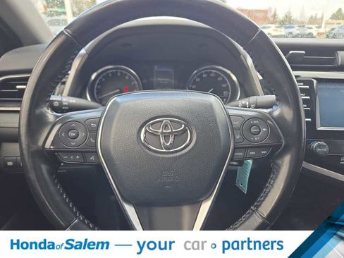 Used 2020 Toyota Camry SE image 9