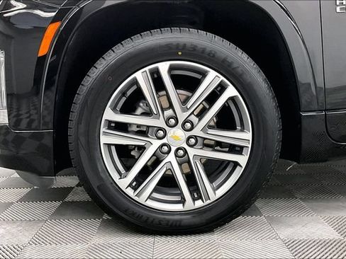 Used 2023 Chevrolet Traverse High Country FWD image 10