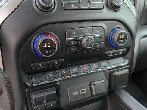 Used 2019 Chevrolet Silverado 1500 RST AWD/4WD image 20