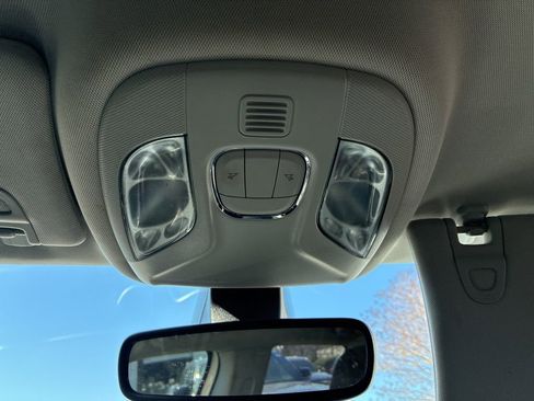 Used 2019 Jeep Compass Sport image 17