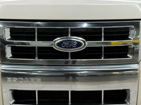 Used 2010 Ford Escape Limited FWD image 5